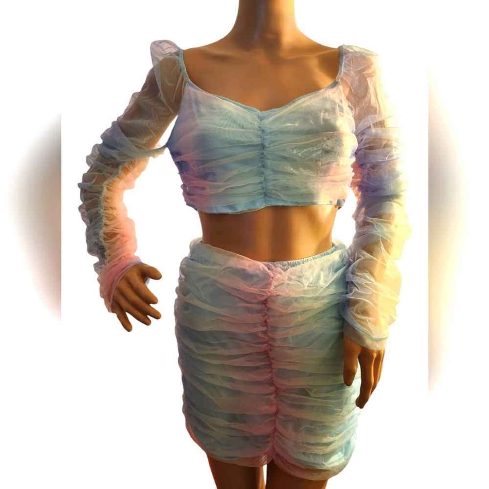 Hot & Delicious MULTI COLORED Iridescent Beautiful TwoPiece Set, W/tags Large
